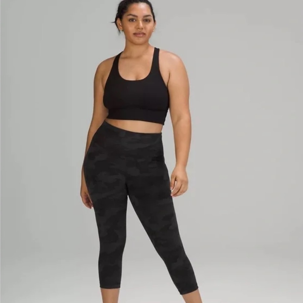 NWOT Lululemon Athletica Women’s Camo Crop Leggings Size
